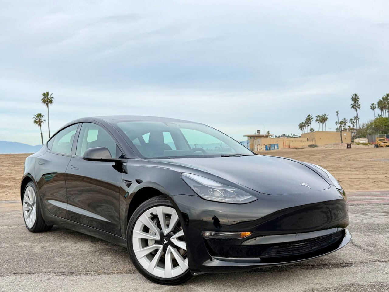 Used 2023 Tesla Model 3 Standard Range image 6