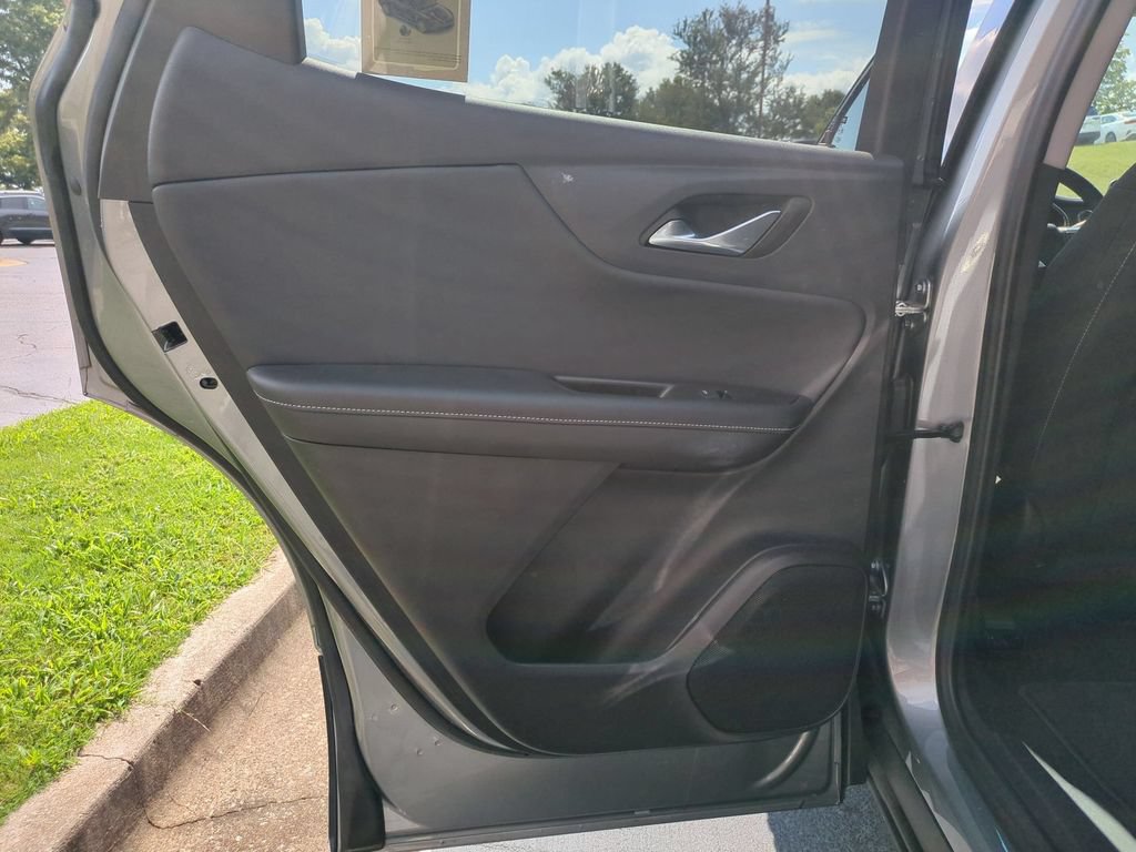 Used 2025 Chevrolet Blazer LT FWD image 27