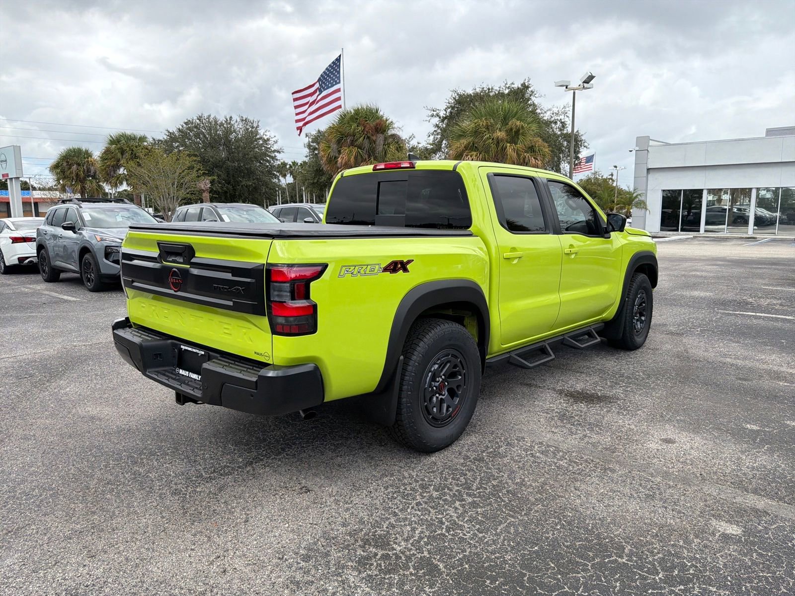 New 2026 Nissan Frontier PRO-4X w/ Pro-4x Convenience Package image 4