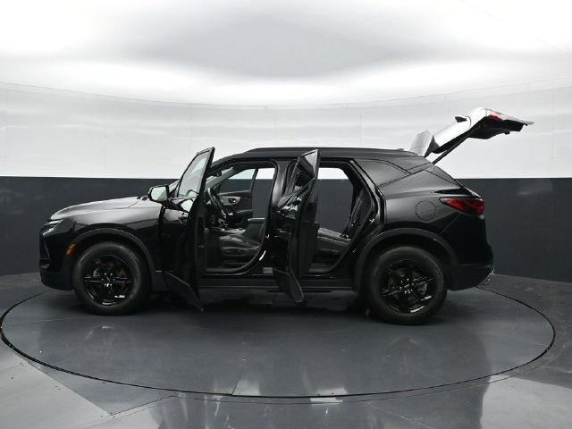 Used 2023 Chevrolet Blazer LT w/ Midnight/Sport Edition AWD/4WD image 48