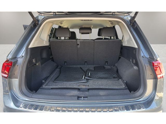Used 2024 Volkswagen Tiguan SE AWD/4WD image 37