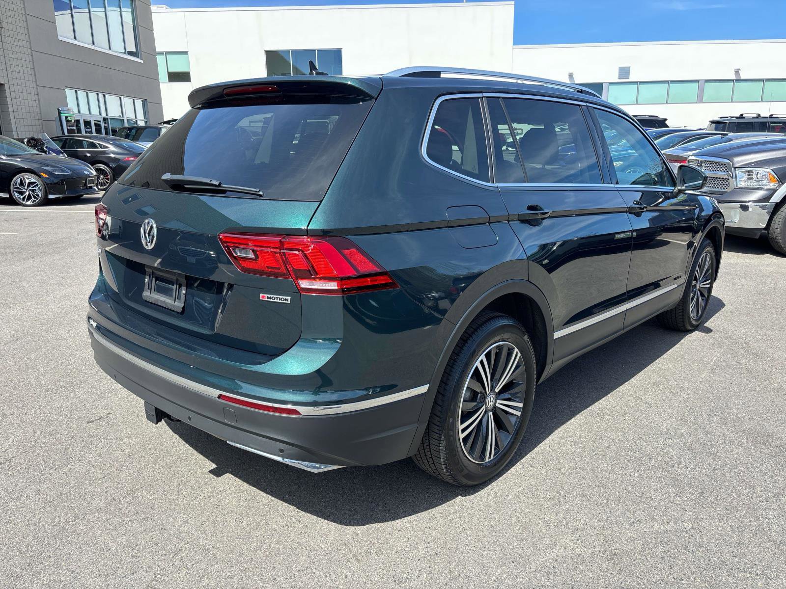 Used 2019 Volkswagen Tiguan SEL AWD/4WD image 5