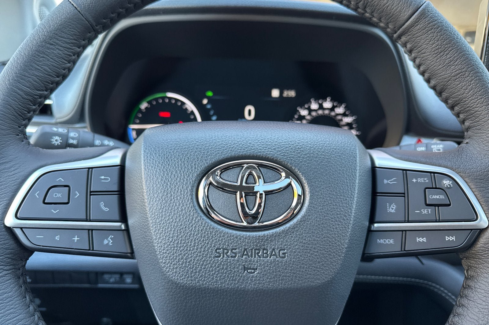 New 2026 Toyota Sienna XLE FWD image 25