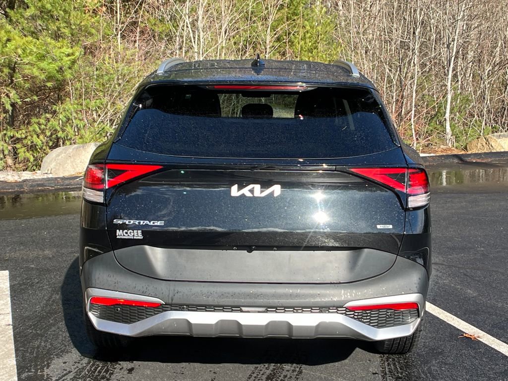 Used 2023 Kia Sportage EX image 4