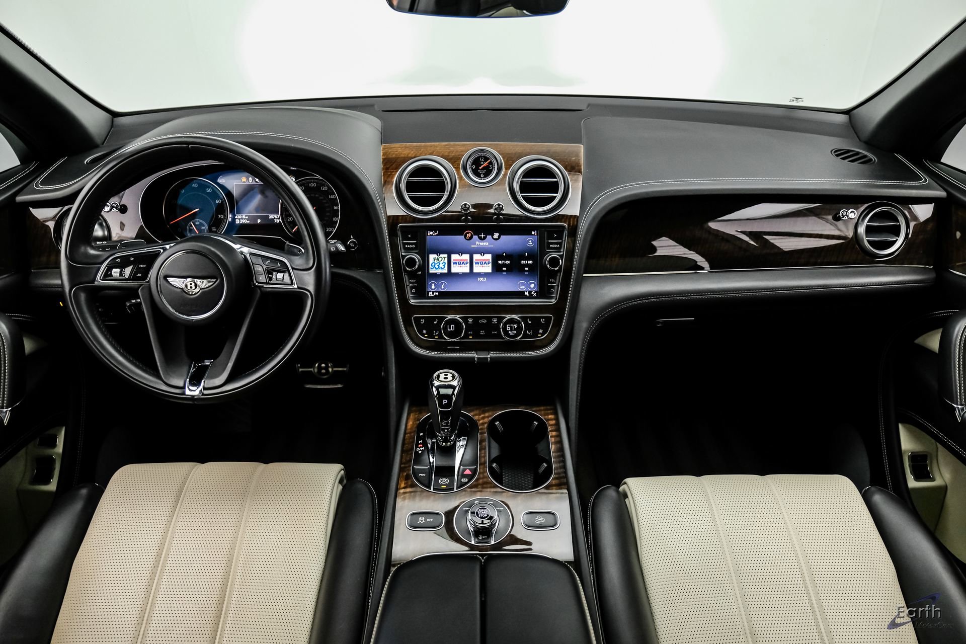 Used 2019 Bentley Bentayga image 31