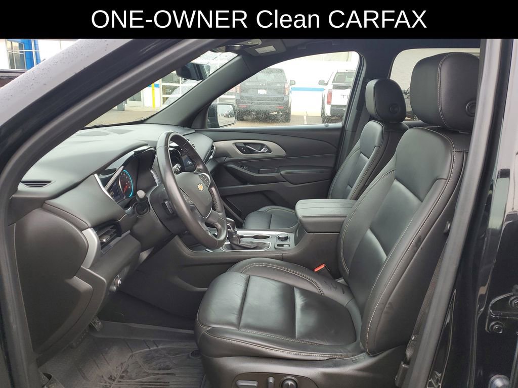 Used 2022 Chevrolet Traverse LT w/ LT Premium Package image 6