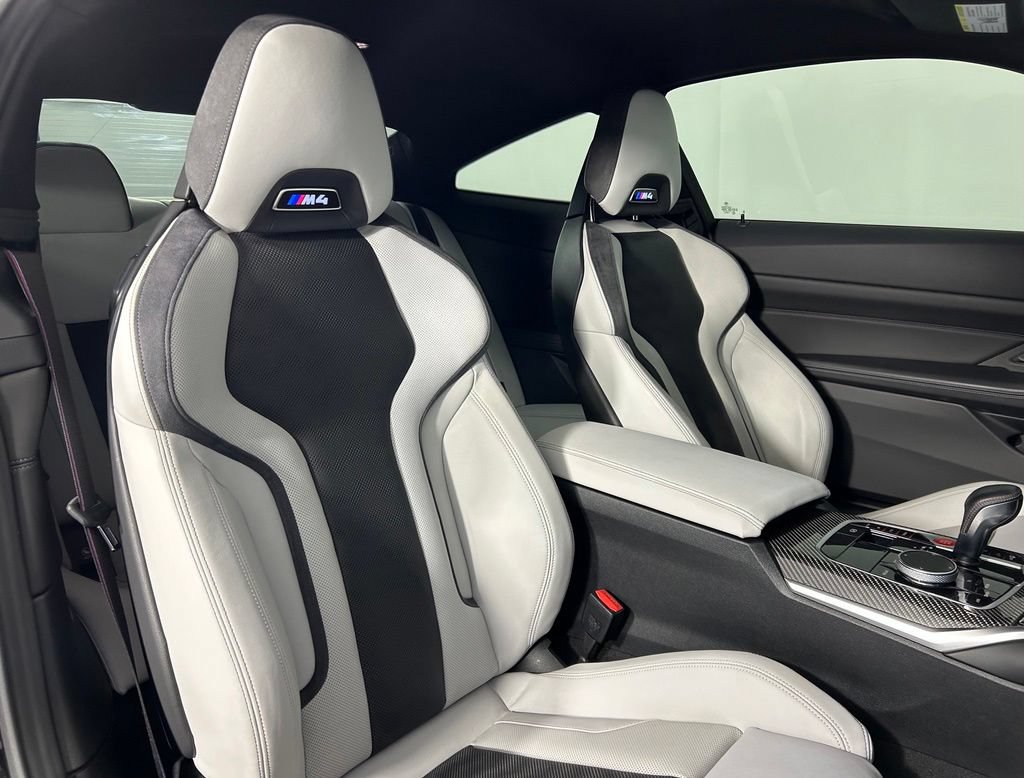 Used 2024 BMW M4 Competition RWD image 12