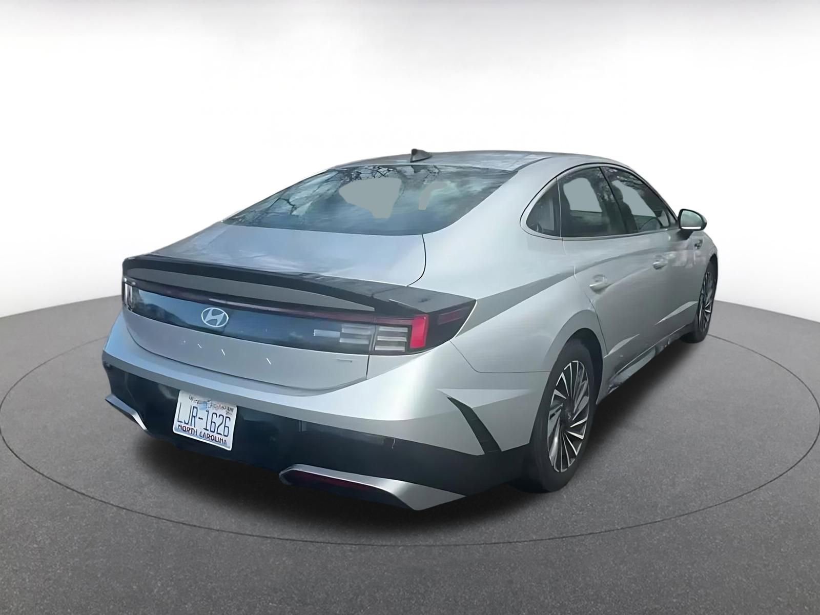 Used 2025 Hyundai Sonata SEL FWD image 14