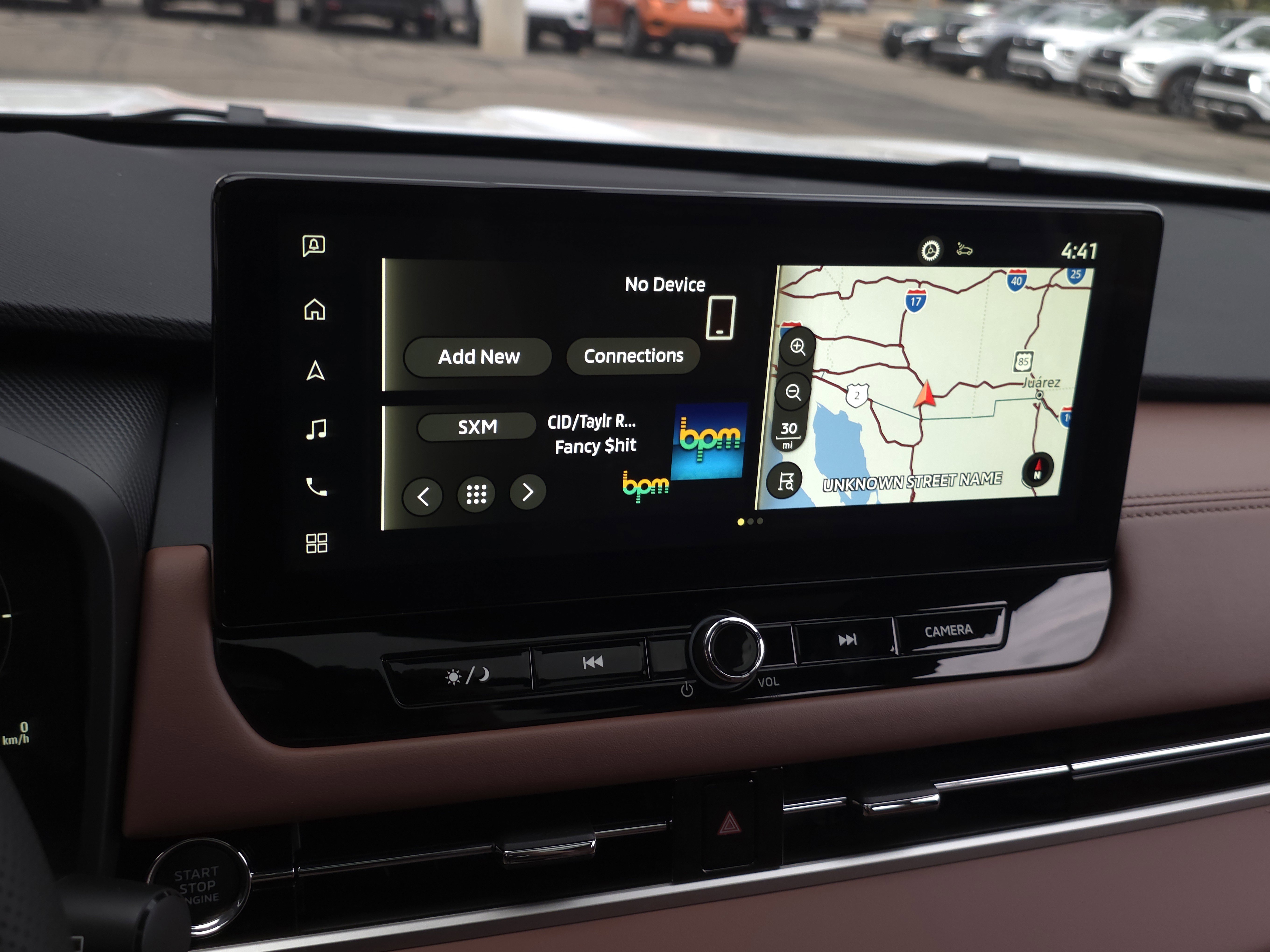 New 2025 Mitsubishi Outlander SEL image 16