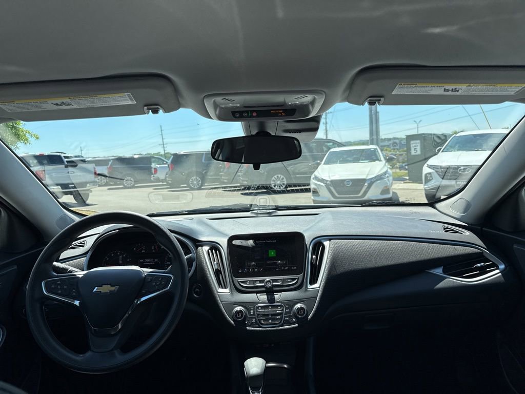 Used 2023 Chevrolet Malibu LT FWD image 16