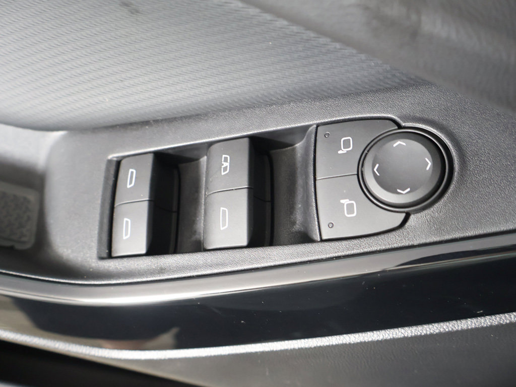 Used 2026 Chevrolet Equinox LT AWD/4WD image 38