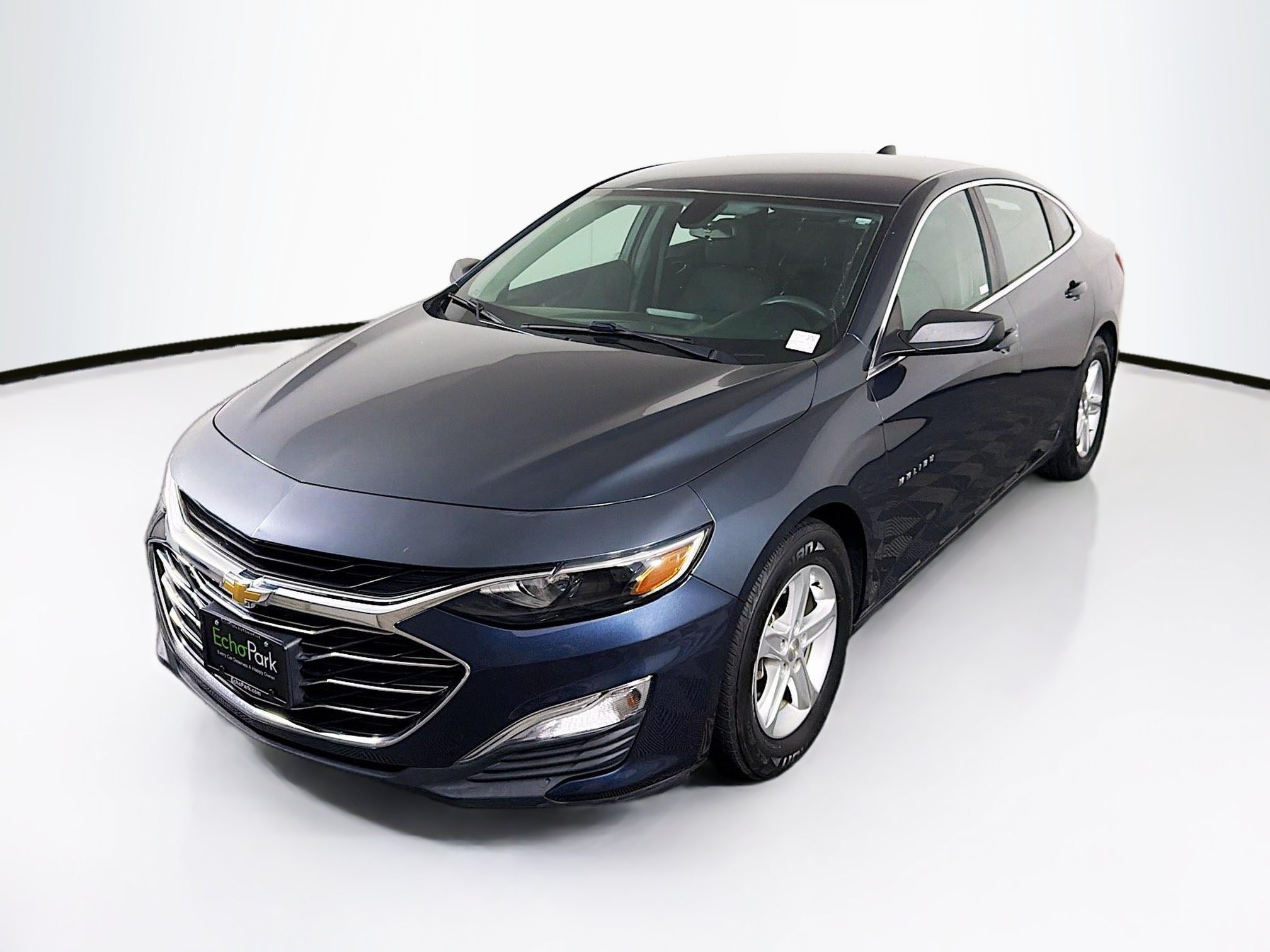 Used 2019 Chevrolet Malibu LS FWD image 3