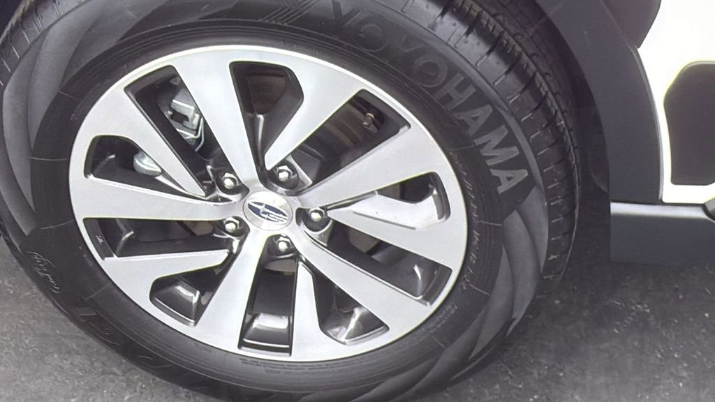 Certified 2025 Subaru Outback Premium AWD/4WD image 11