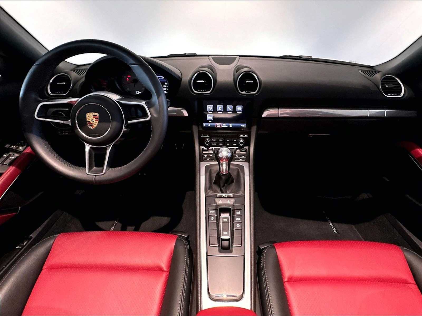 Used 2024 Porsche 718 Boxster S RWD image 18