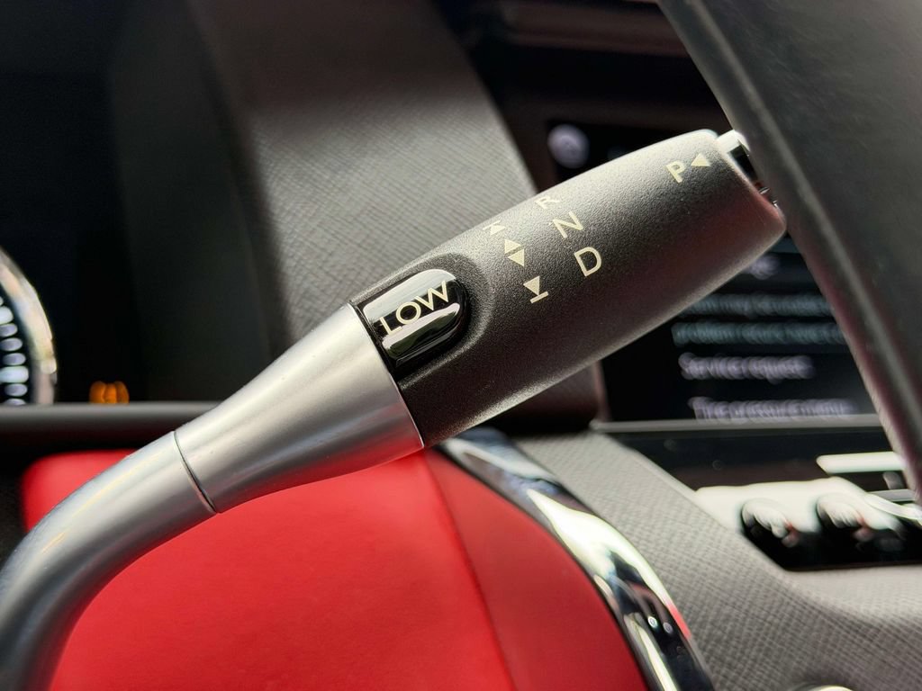 Used 2021 Rolls-Royce Cullinan AWD/4WD image 37