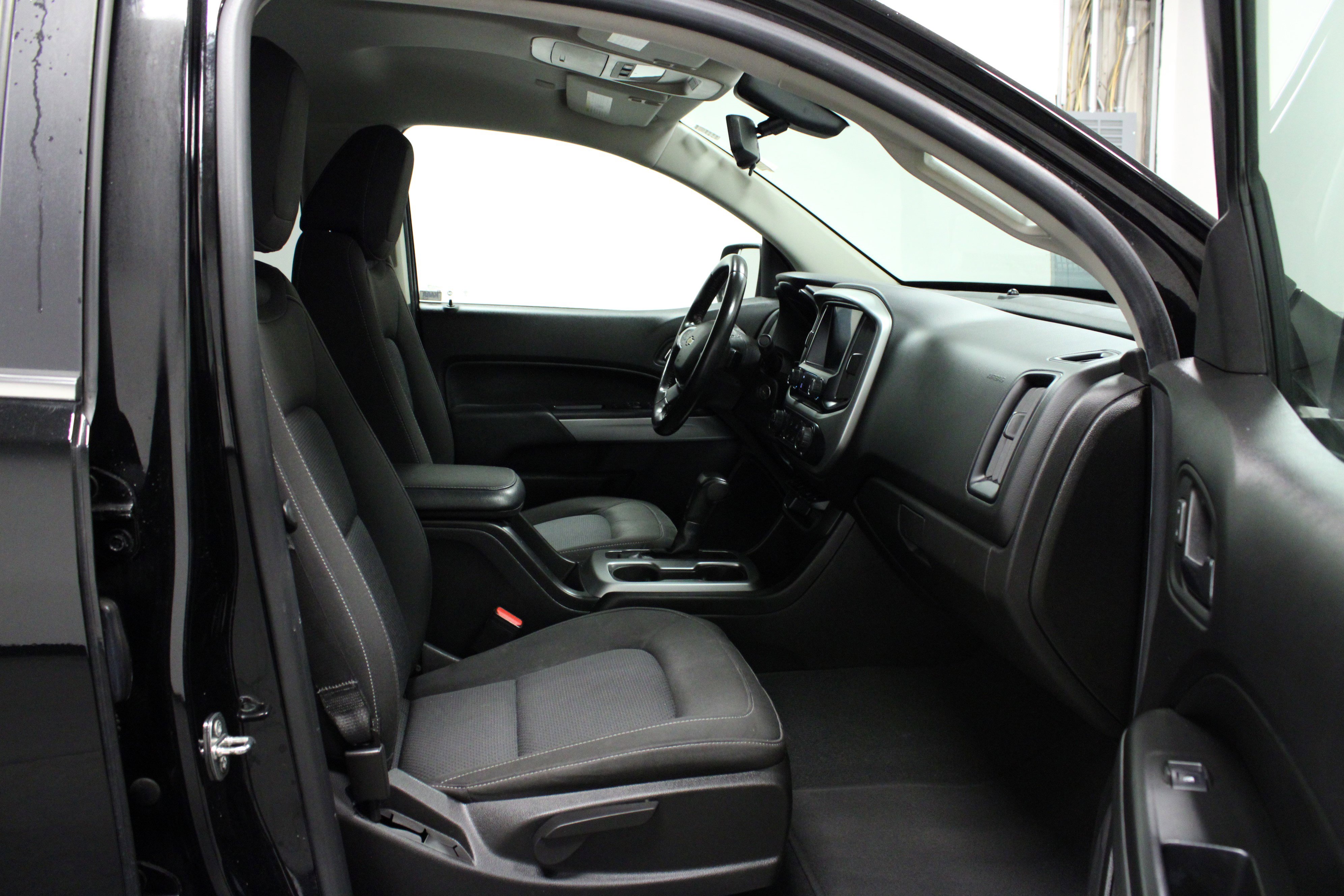 Used 2019 Chevrolet Colorado LT image 16