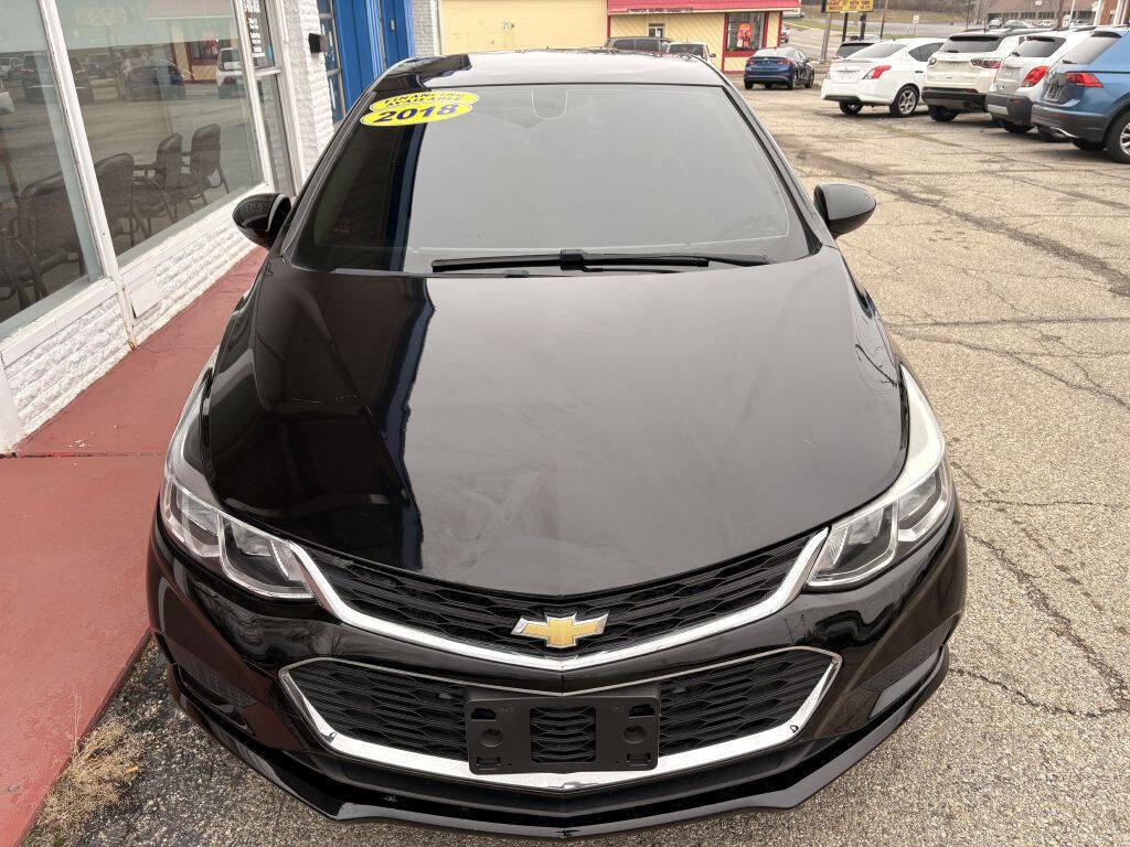 Used 2018 Chevrolet Cruze LS image 5