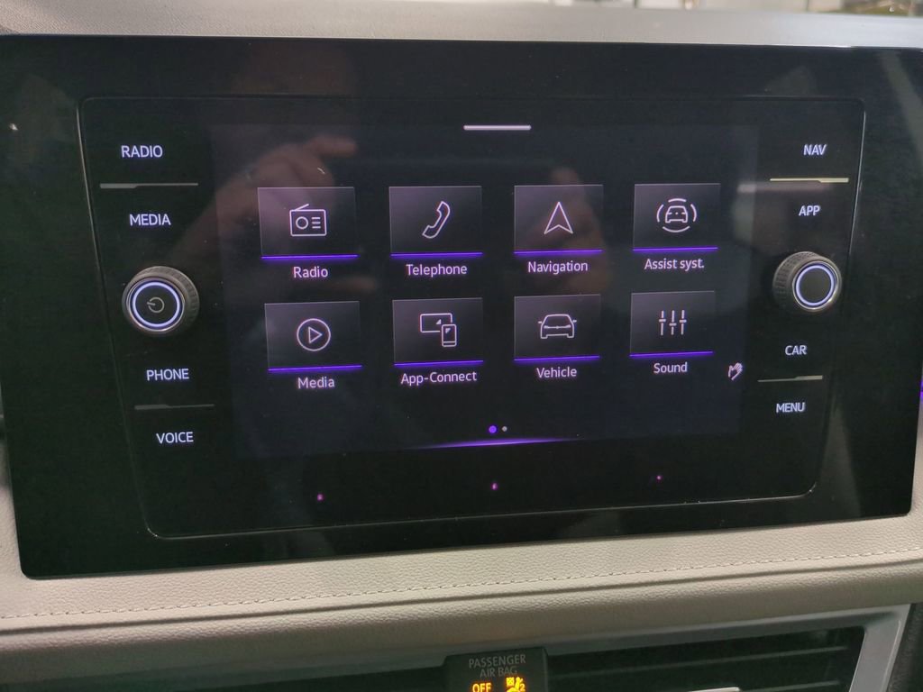 Used 2025 Volkswagen Taos SEL image 22