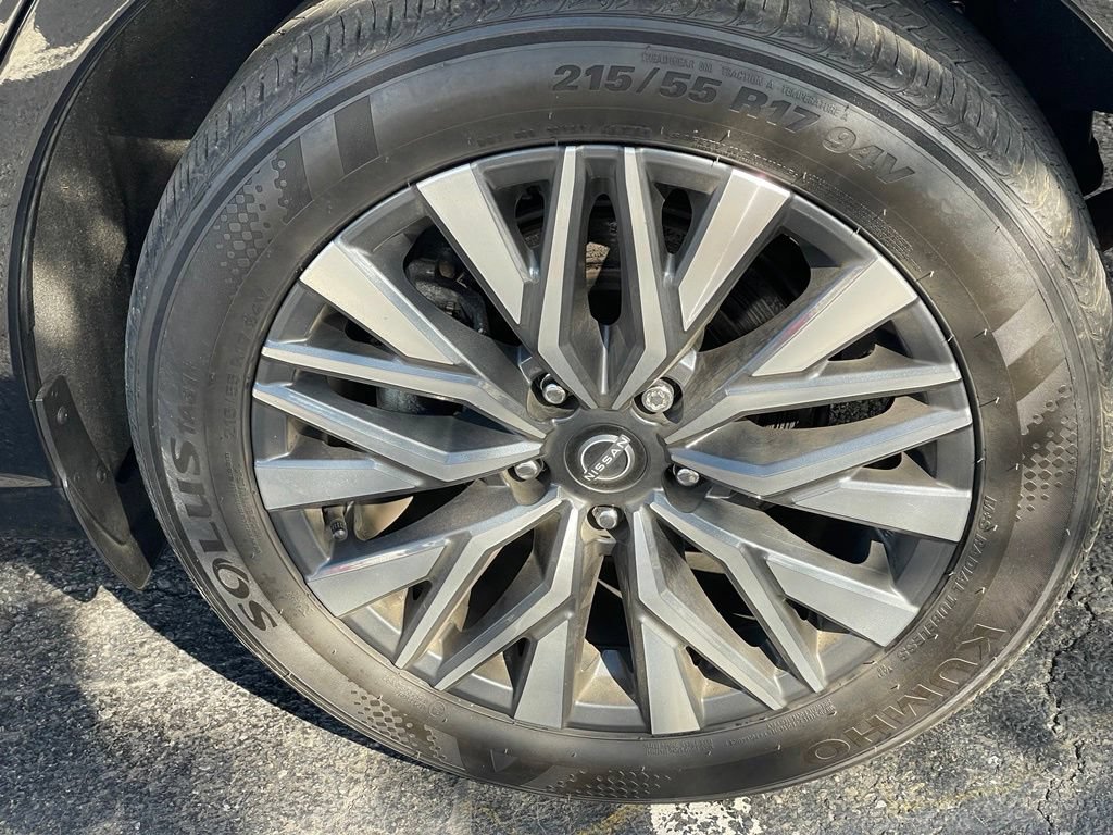 Certified 2024 Nissan Altima 2.5 SV w/ SV Premium Package AWD/4WD image 29