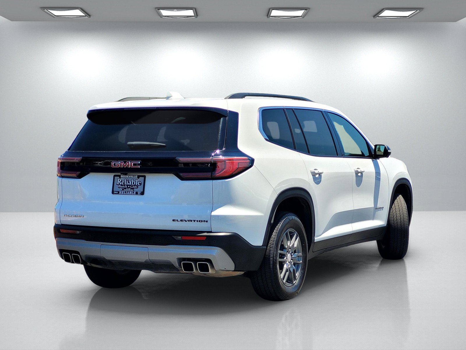 Used 2025 GMC Acadia Elevation FWD image 4