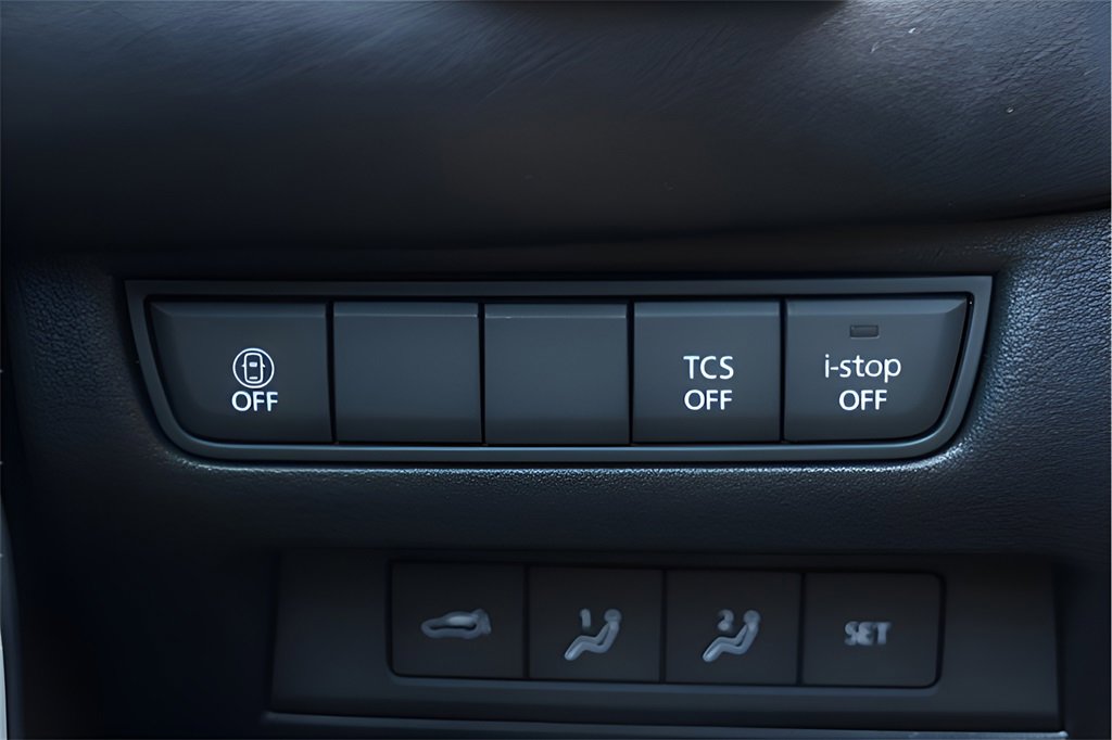 Used 2025 MAZDA CX-50 AWD 2.5 Turbo w/ Premium Pkg image 17