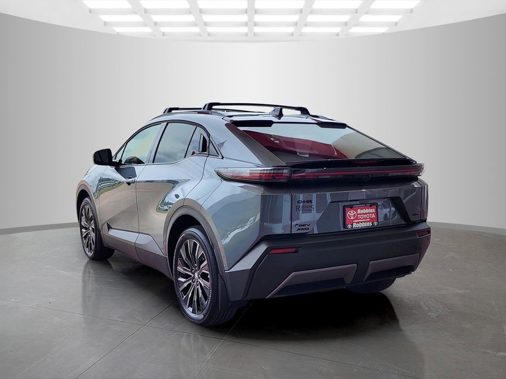 Used 2026 Toyota C-HR AWD/4WD image 7