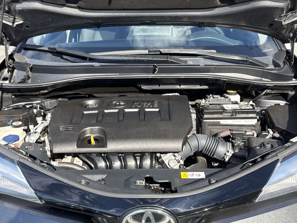 Used 2021 Toyota C-HR LE FWD image 17