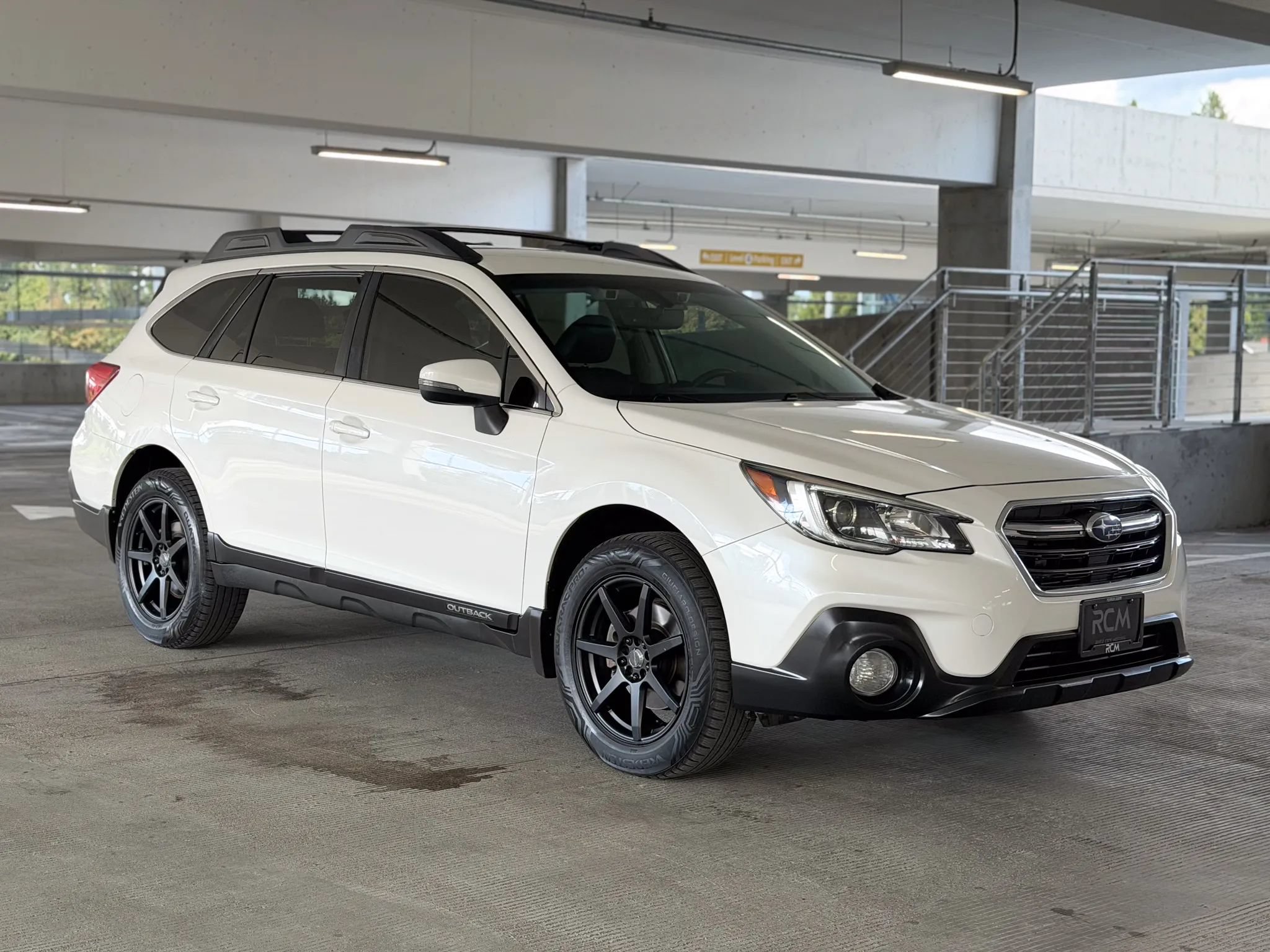 Used 2019 Subaru Outback 2.5i Limited w/ Popular Package #2 AWD/4WD image 3