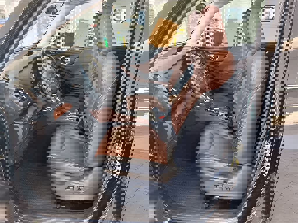 Used 2022 Subaru Forester Touring w/ Popular Package #3 image 11