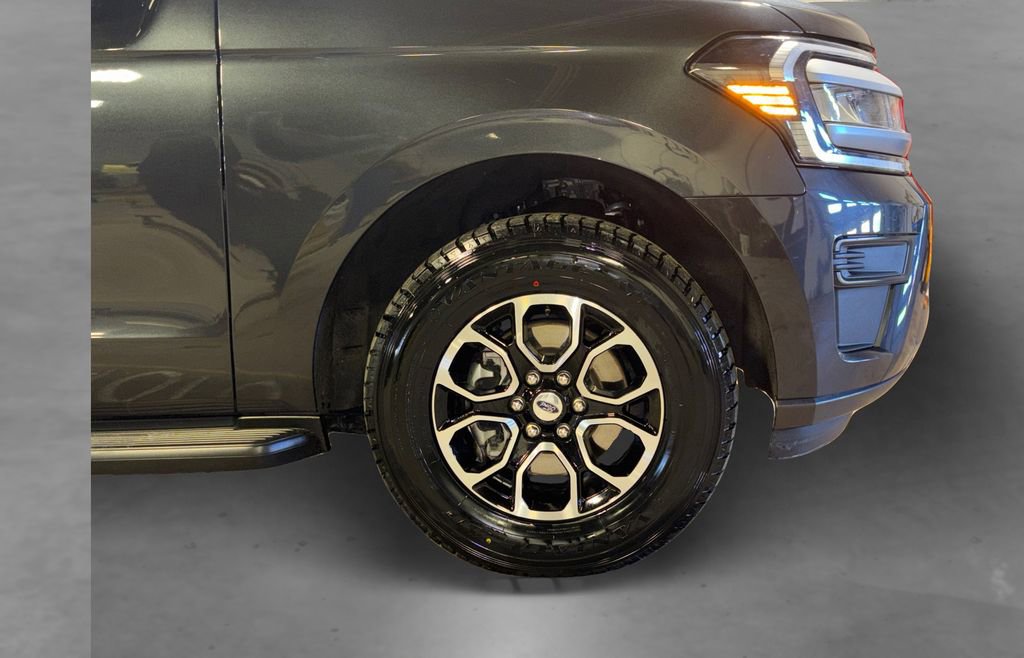 Certified 2024 Ford Expedition Max XLT image 20