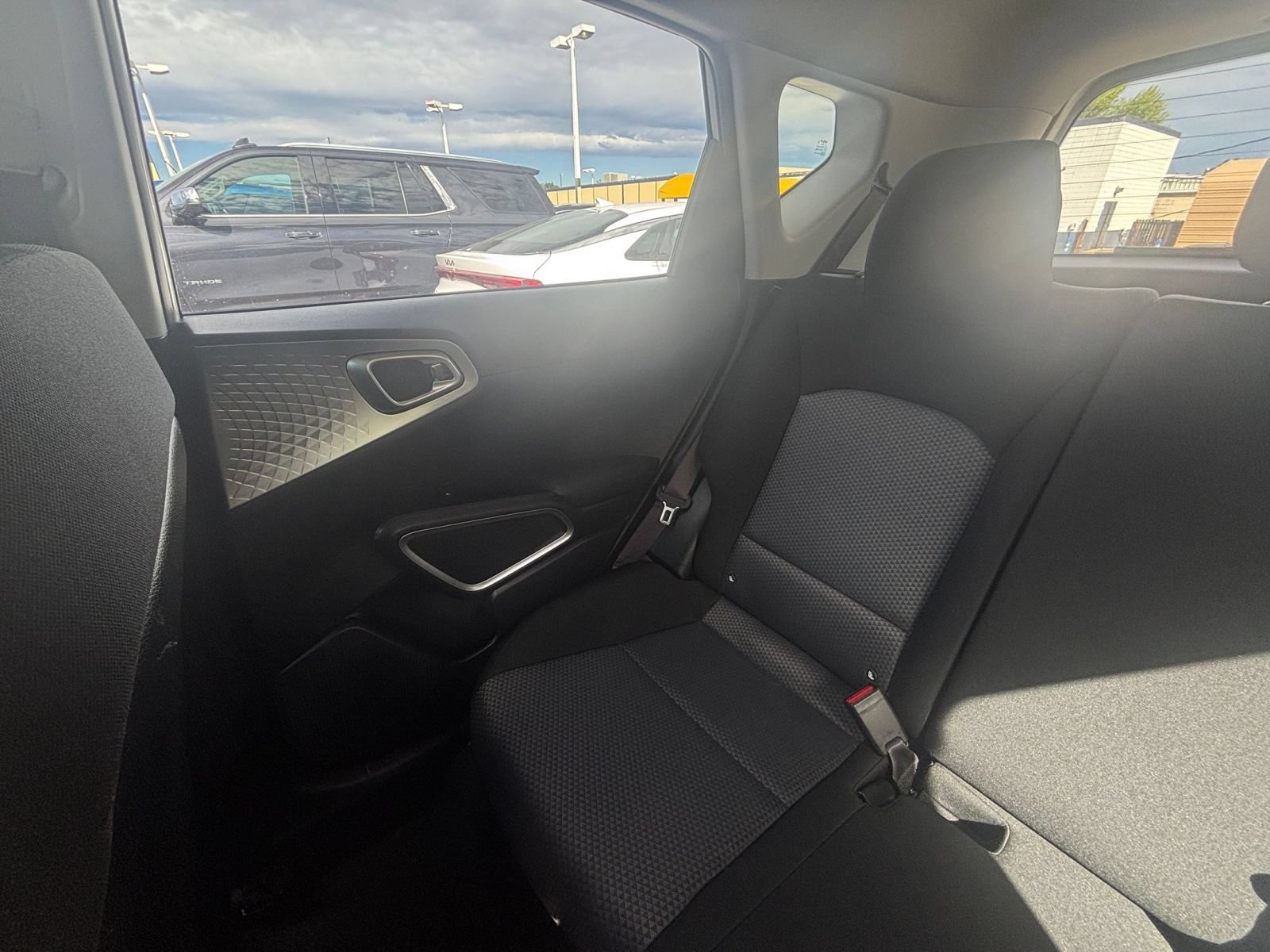 Used 2025 Kia Soul LX w/ LX Technology Package FWD image 35