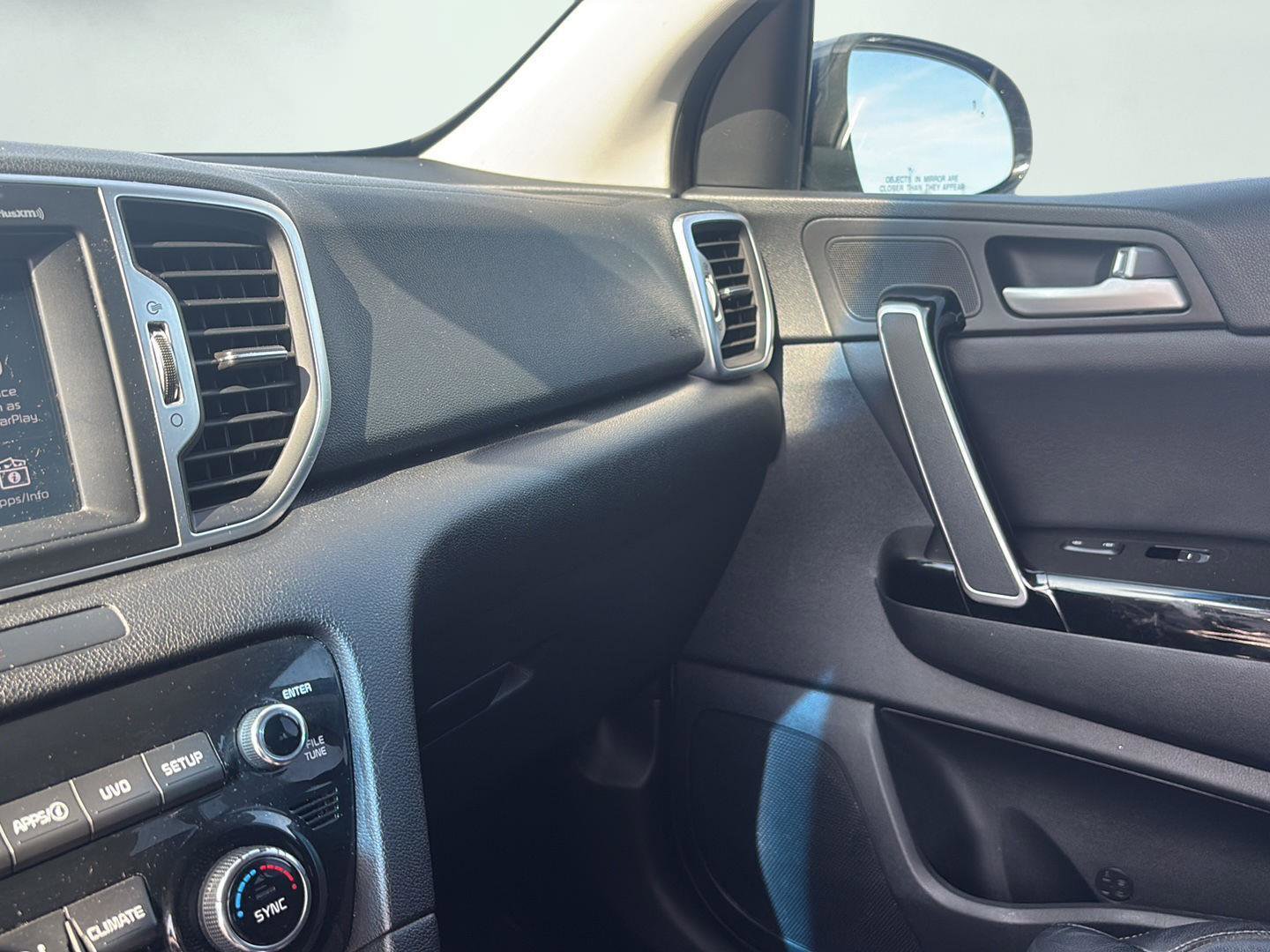 Used 2018 Kia Sportage EX image 17