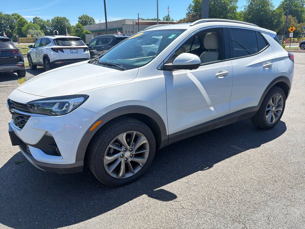 Used 2022 Buick Encore GX Essence w/ Advanced Technology Package AWD/4WD image 7