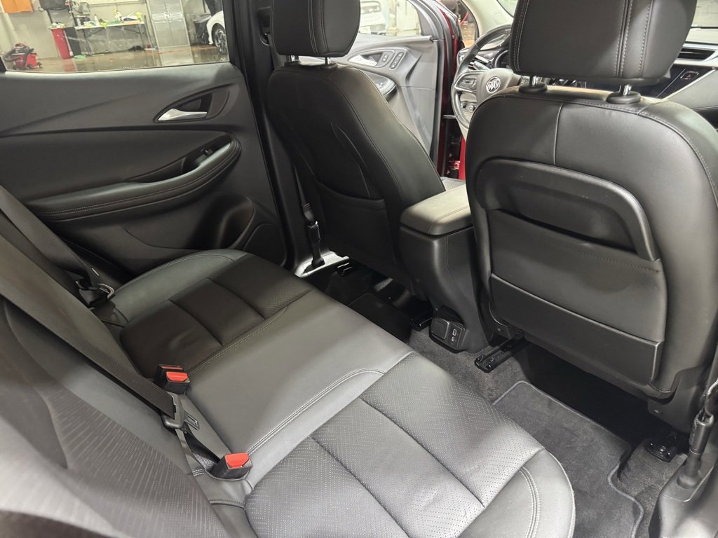 Used 2020 Buick Encore GX Essence image 23