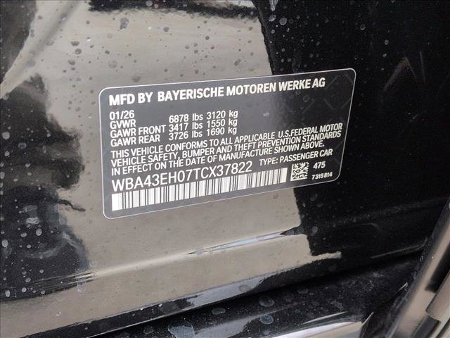 New 2026 BMW 750e xDrive image 18