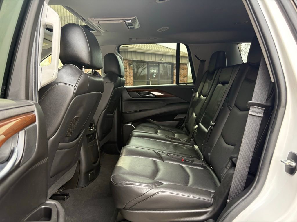 Used 2020 Cadillac Escalade Premium Luxury image 47