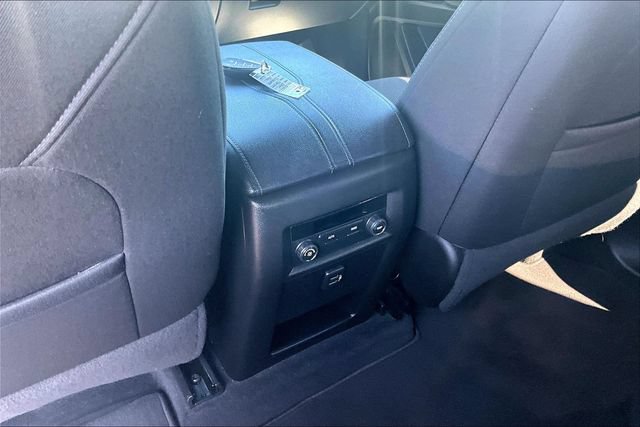 Used 2023 Chevrolet Traverse LT AWD/4WD image 22
