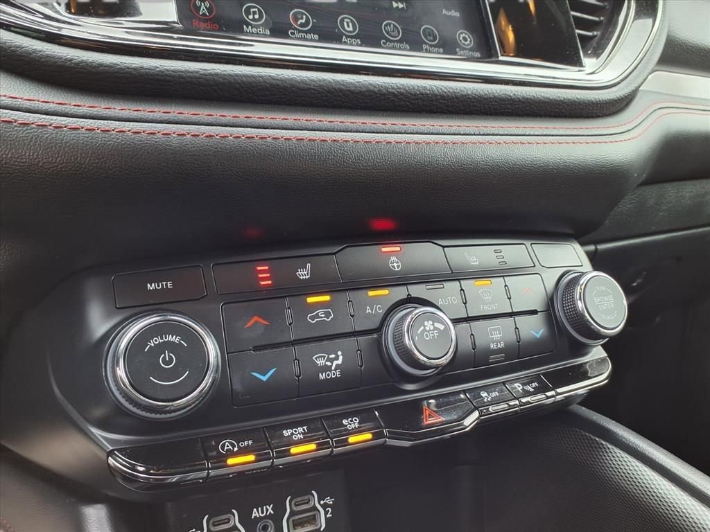 Used 2023 Dodge Durango GT image 7