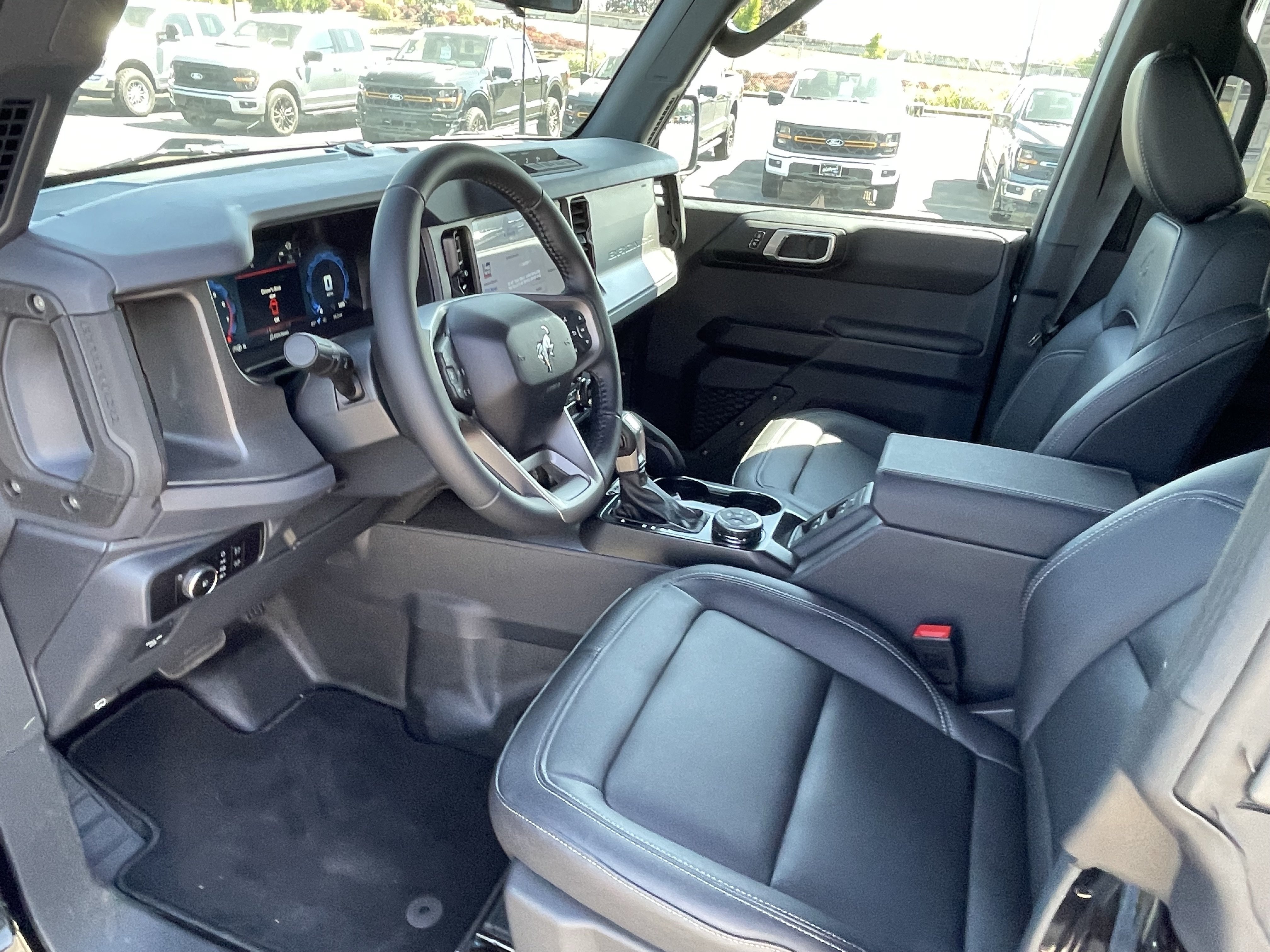 New 2026 Ford Bronco Big Bend w/ Black Diamond Package AWD/4WD image 7