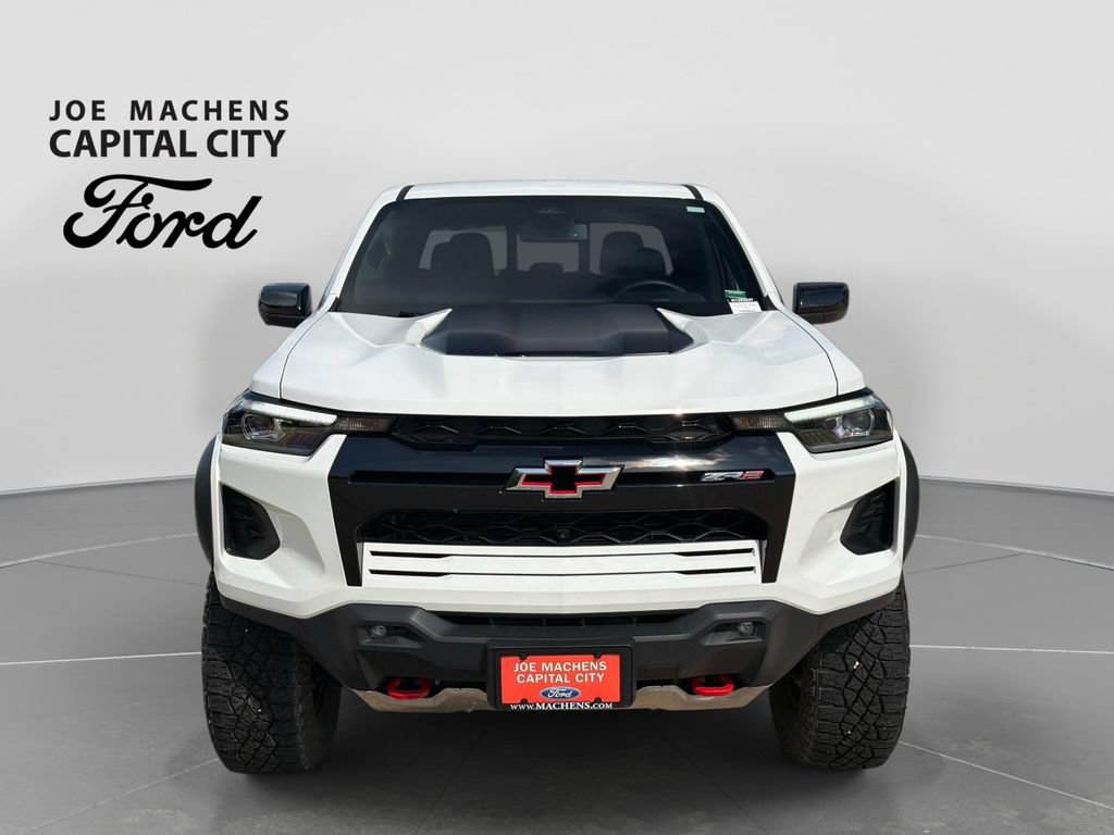 Used 2024 Chevrolet Colorado ZR2 w/ ZR2 Convenience Package III AWD/4WD image 10
