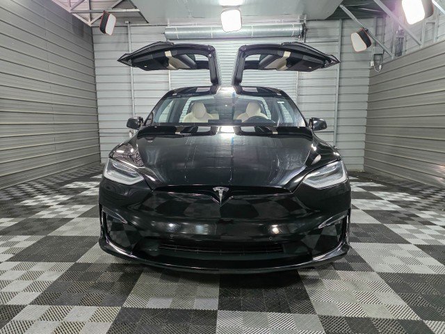 Used 2023 Tesla Model X Plaid video 3