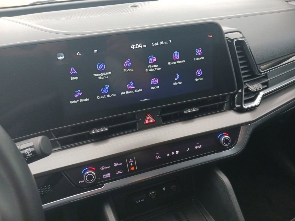 Used 2023 Kia Sportage EX image 9