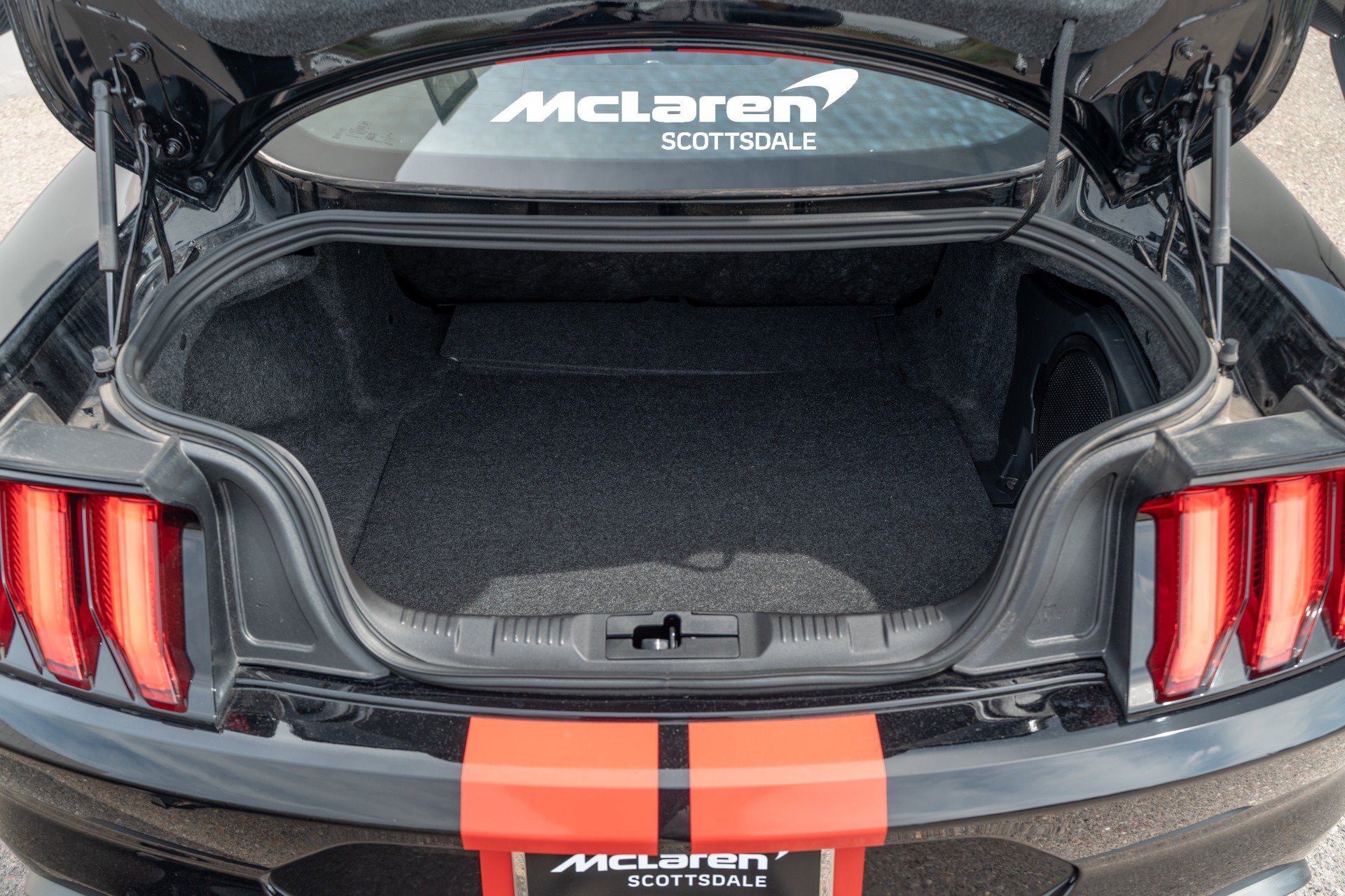 Used 2022 Ford Mustang Shelby GT500 w/ Carbon Fiber Track Pack RWD image 34