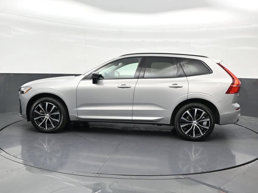 Certified 2024 Volvo XC60 B5 Plus AWD/4WD image 2