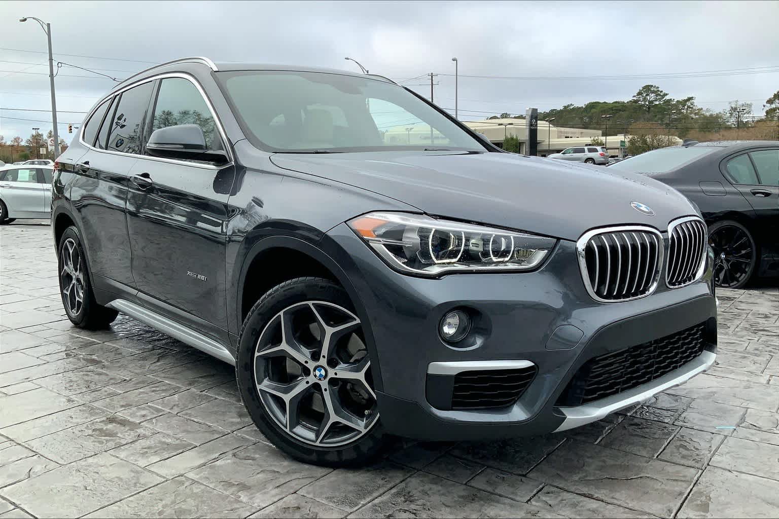 Used 2017 BMW X1 xDrive28i AWD/4WD image 2