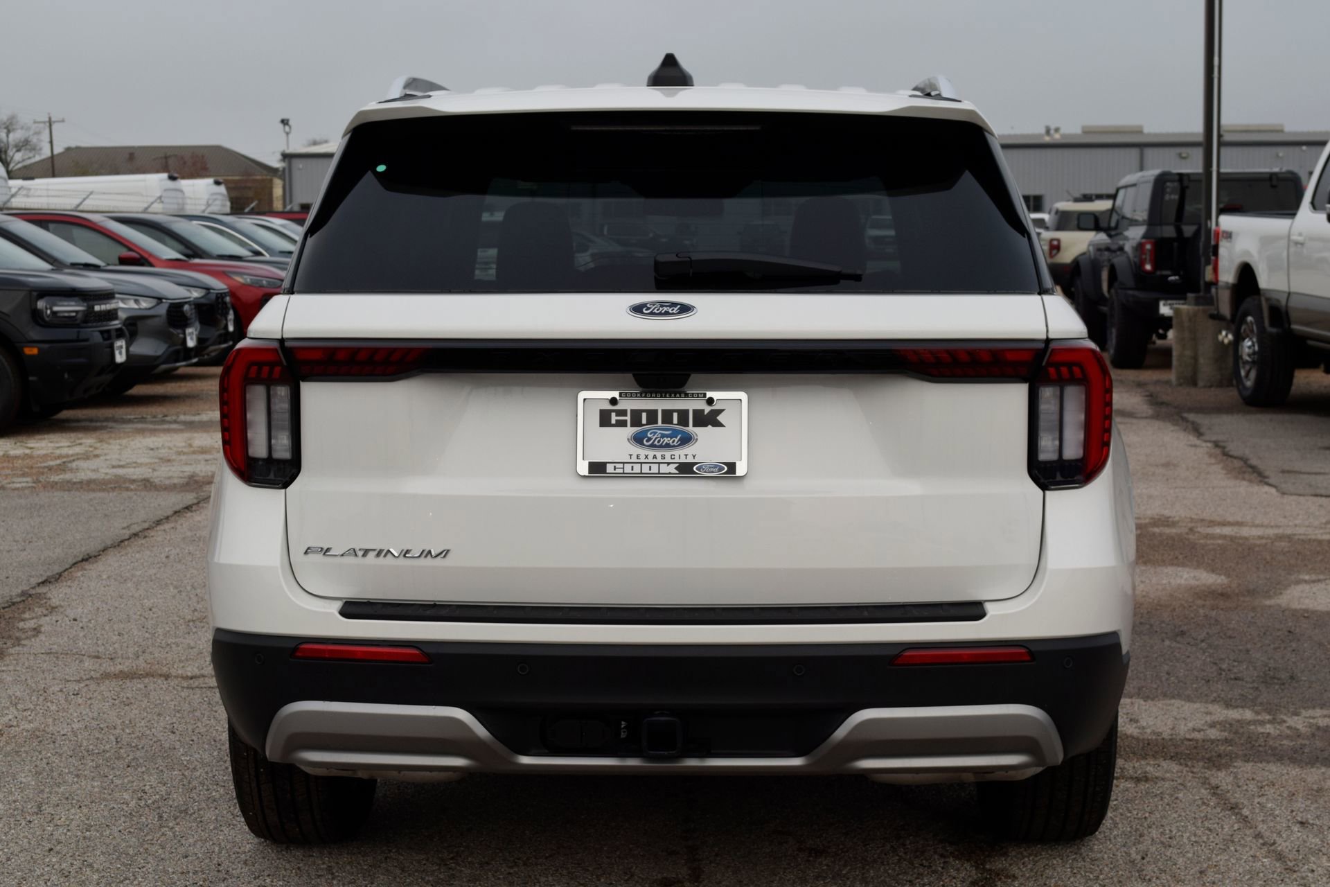 New 2026 Ford Explorer Platinum image 5