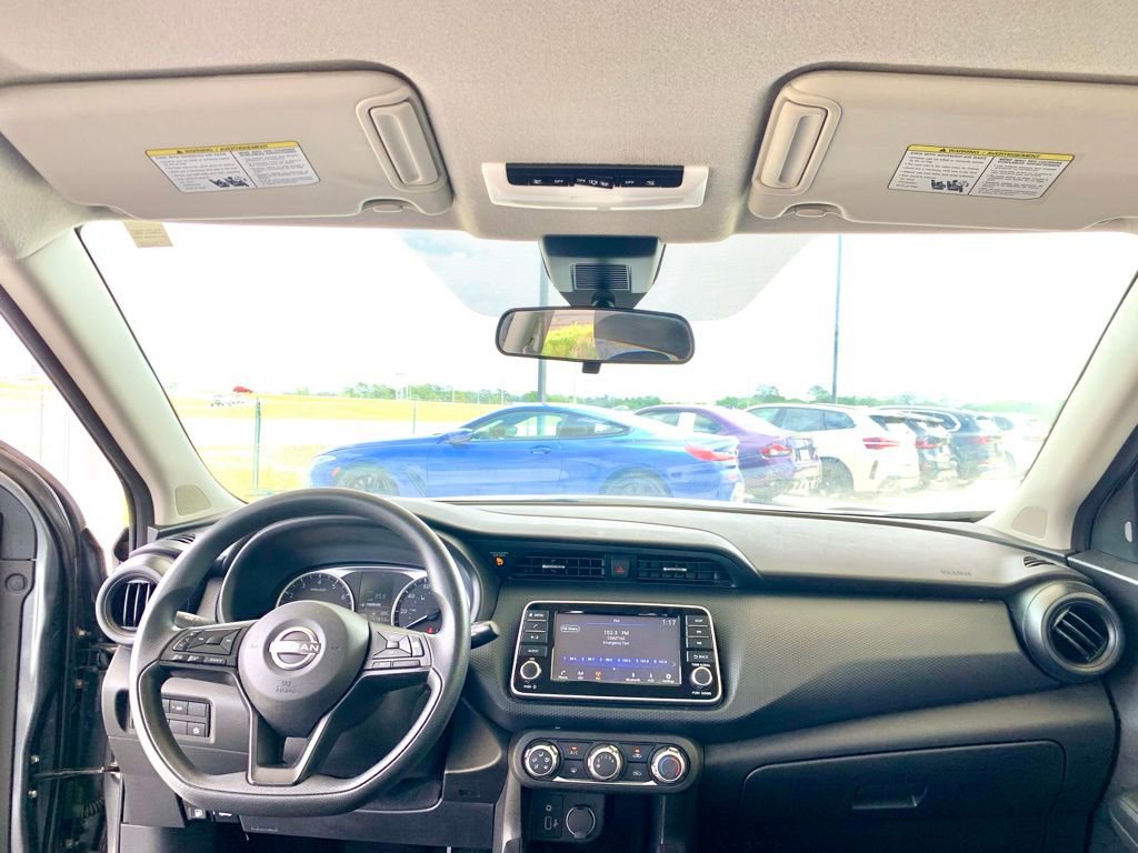 Used 2023 Nissan Kicks S FWD image 15
