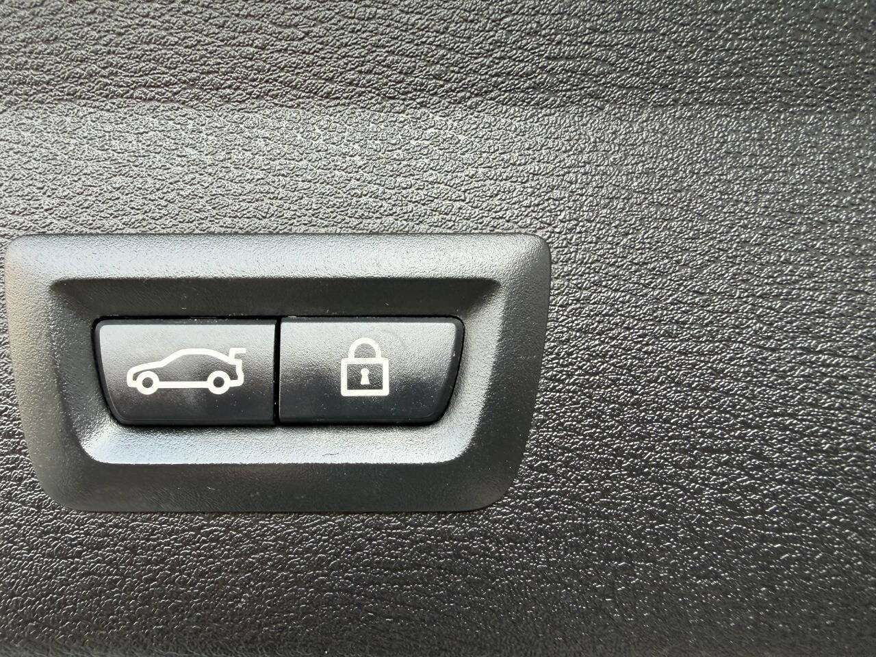 Used 2017 BMW X1 xDrive28i AWD/4WD image 8