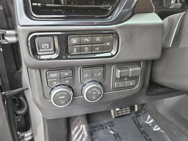 New 2026 GMC Yukon AT4 Ultimate AWD/4WD image 31