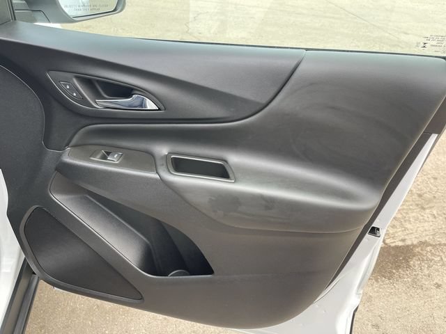 Used 2024 Chevrolet Equinox LT FWD image 16